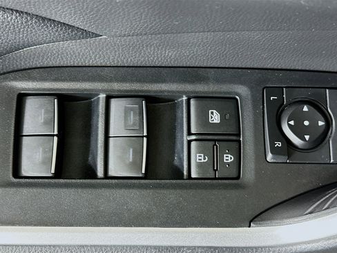 Used 2022 Toyota RAV4 XLE w/ Convenience Package image 14