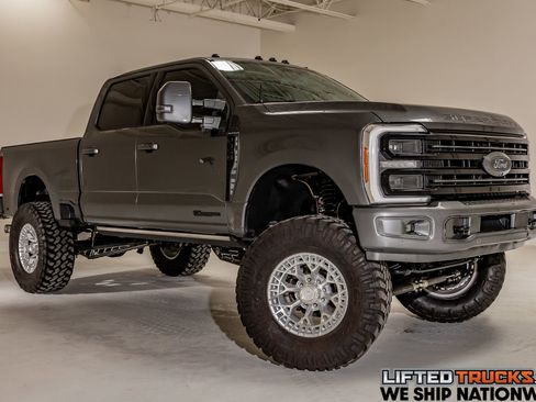 Used 2025 Ford F350 Platinum w/ FX4 Off-Road Package image 1
