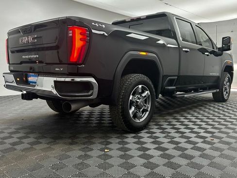 Used 2025 GMC Sierra 2500 SLT w/ SLT Premium Package image 16