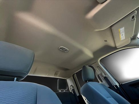 Used 2018 RAM 1500 Express image 23