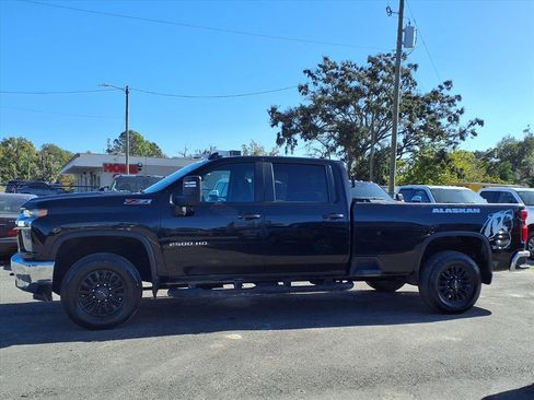 Used 2022 Chevrolet Silverado 2500 LT image 4
