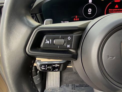 Used 2024 Porsche Cayenne image 21