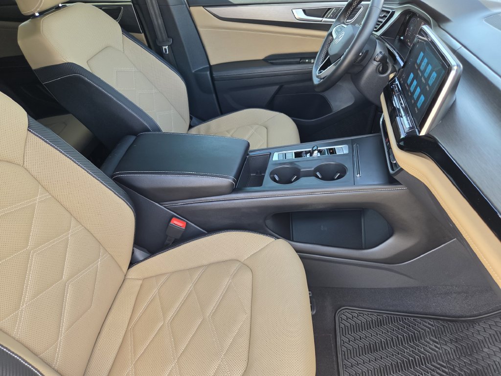 Used 2024 Volkswagen Atlas Cross Sport SE FWD image 12