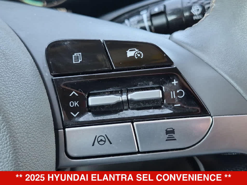 Used 2025 Hyundai Elantra SEL FWD image 24