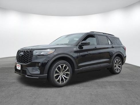 New 2026 Ford Explorer ST-Line w/ ST-Line Street Pack RWD image 4