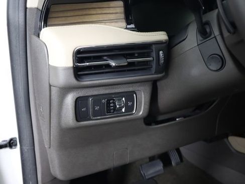 Used 2022 Lincoln Corsair Reserve w/ Equipment Group 201A image 38