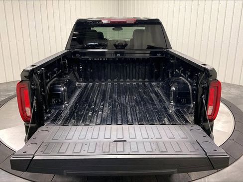 Used 2024 GMC Sierra 1500 SLT image 39
