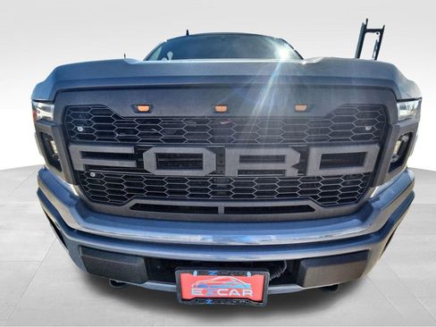 Used 2019 Ford F150 XLT w/ Equipment Group 302A Luxury AWD/4WD image 19