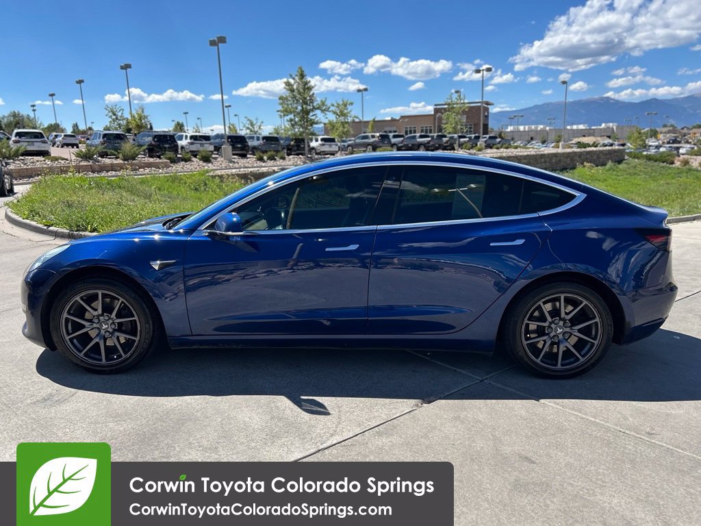 Used 2019 Tesla Model 3 Mid Range RWD image 4