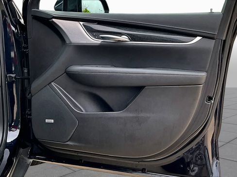 Used 2021 Cadillac XT5 Premium Luxury w/ LPO, Floor Liner Package FWD image 23