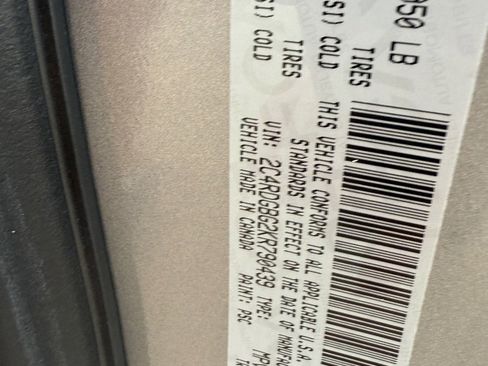 Used 2019 Dodge Grand Caravan SE image 25