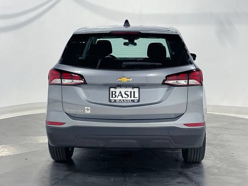 Used 2023 Chevrolet Equinox LS FWD image 12