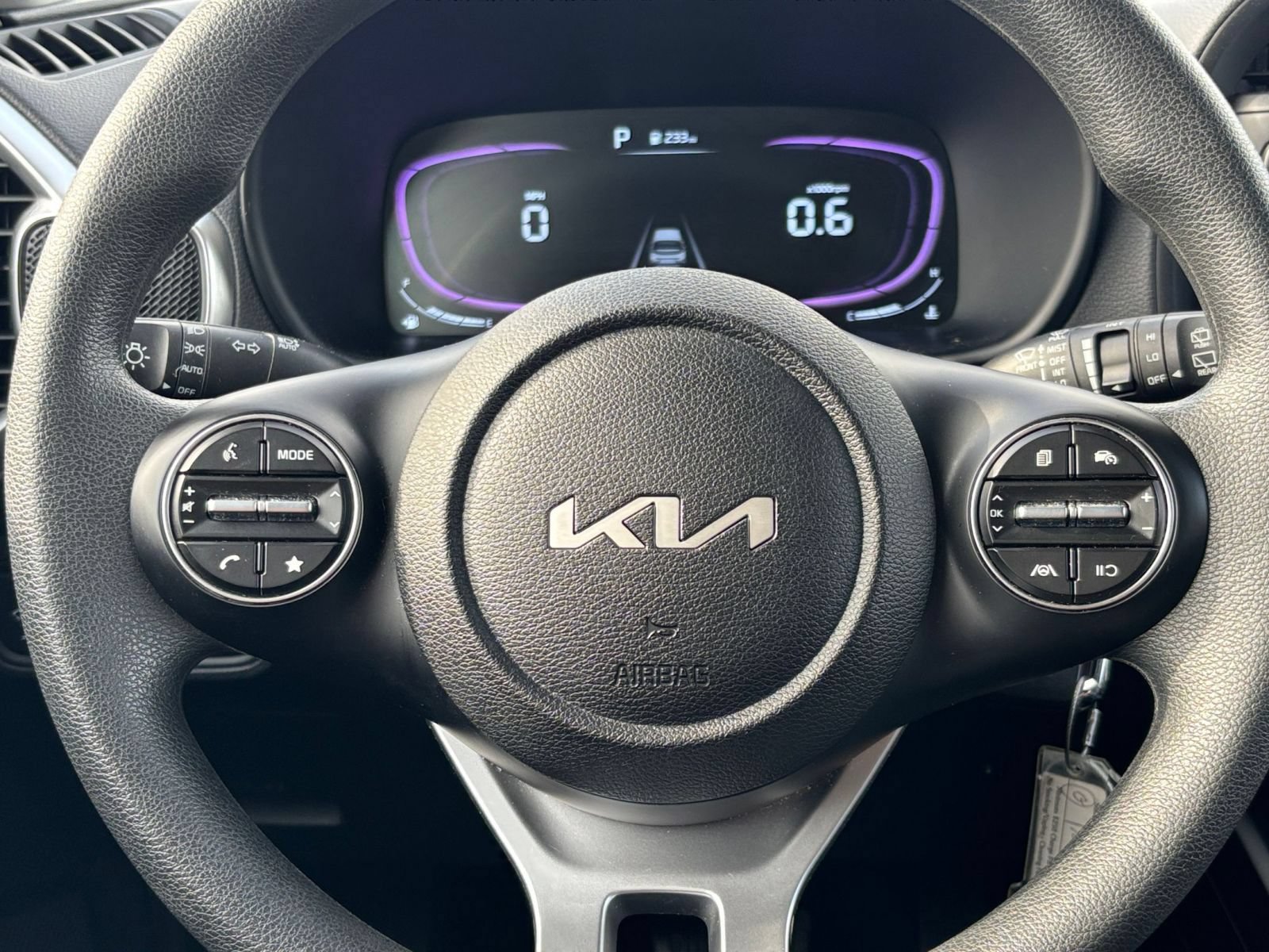 Used 2025 Kia Soul LX w/ LX Technology Package FWD image 22