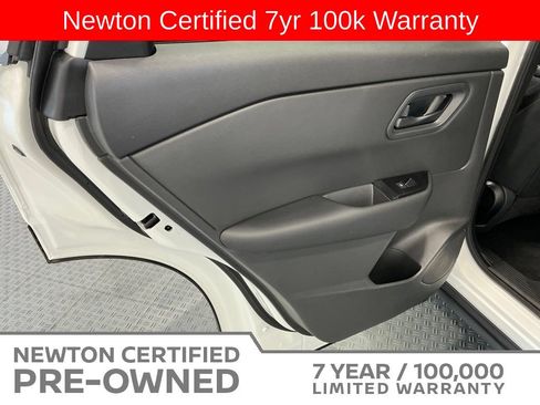 Used 2025 Nissan Rogue S FWD image 26