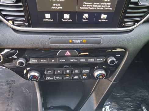 Used 2020 Kia Sportage EX AWD/4WD image 16