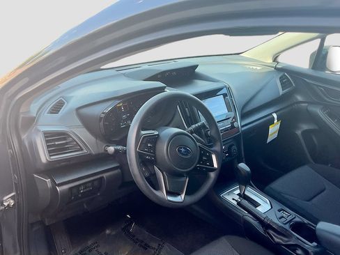 Used 2023 Subaru Impreza 2.0i Premium AWD/4WD image 9