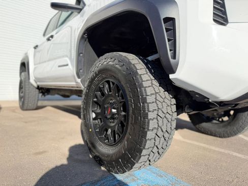 Used 2024 Toyota Tacoma TRD Off-Road AWD/4WD image 13