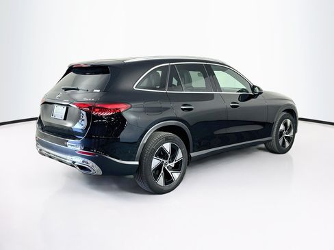Used 2024 Mercedes-Benz GLC 300 4MATIC image 9