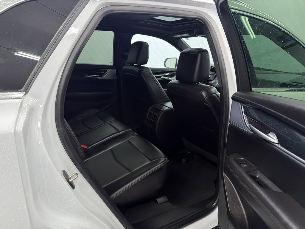 Used 2024 Cadillac XT5 Premium Luxury FWD image 16