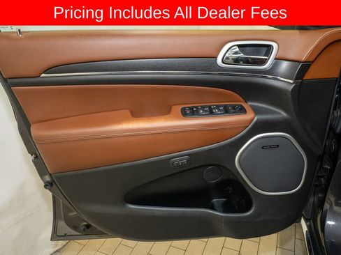Used 2018 Jeep Grand Cherokee Summit AWD/4WD image 13