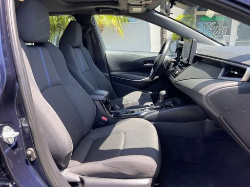Used 2022 Toyota Corolla SE w/ SE Premium Package image 26
