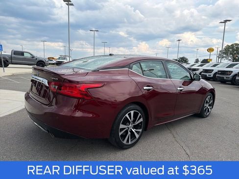Used 2018 Nissan Maxima Platinum w/ Interior Lighting Package FWD image 4