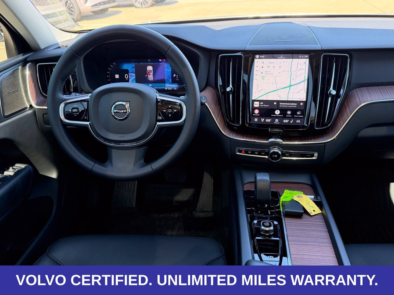 Certified 2024 Volvo XC60 B5 Plus w/ Protection Package Premier AWD/4WD image 17