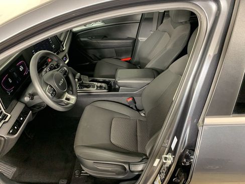 Used 2024 Kia Sportage LX image 29