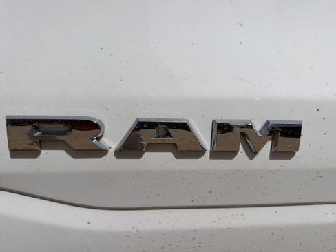 Used 2020 RAM 1500 Laramie AWD/4WD image 14