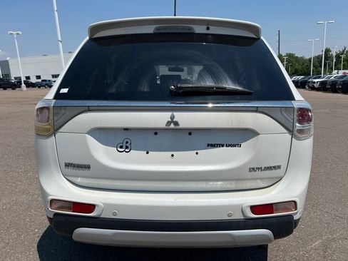 Used 2015 Mitsubishi Outlander SE AWD/4WD image 5
