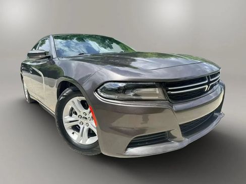 Used 2015 Dodge Charger SE w/ Popular Equipment Group RWD image 2