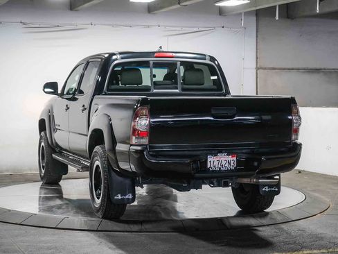Used 2015 Toyota Tacoma TRD Pro w/ Off Road Towing Package image 9
