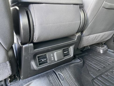 Used 2024 GMC Sierra 1500 SLE w/ X31 Off-Road Package image 8