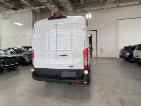 New 2024 Ford Transit 250 148 Medium Roof image 10