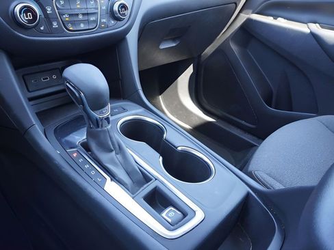 Used 2024 Chevrolet Equinox LT FWD image 14