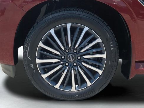 Certified 2025 Nissan Armada Platinum Reserve AWD/4WD image 28