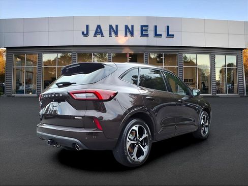 Used 2023 Ford Escape ST-Line Select w/ Tech Pack #2 image 5