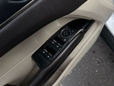 Used 2019 Lincoln MKC Reserve w/ MKC Climate Package AWD/4WD image 14