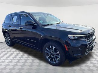 Used 2023 Jeep Grand Cherokee Overland w/ Luxury Tech Group IV AWD/4WD video 3