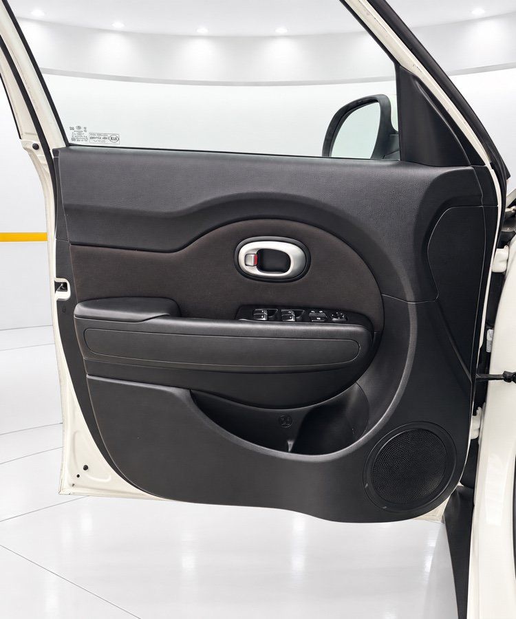 Used 2017 Kia Soul FWD image 10