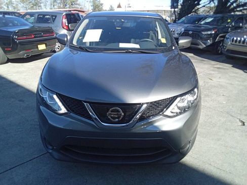 Used 2018 Nissan Rogue Sport S image 3