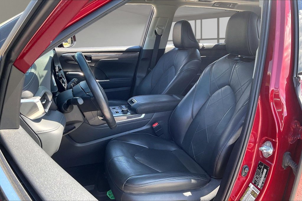 Used 2022 Toyota Highlander Platinum AWD/4WD image 21