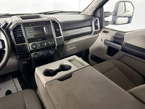 Used 2017 Ford F250 XLT w/ XLT Value Package image 22