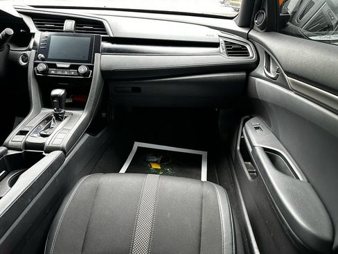 Used 2020 Honda Civic Sport image 28