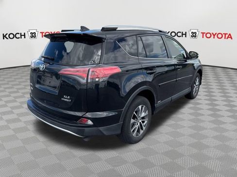 Used 2016 Toyota RAV4 XLE AWD/4WD image 8
