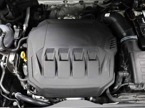 Certified 2025 Audi Q3 2.0T Premium Plus w/ Premium Plus Package image 39