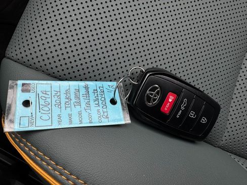 Used 2024 Toyota Tacoma Trailhunter image 22