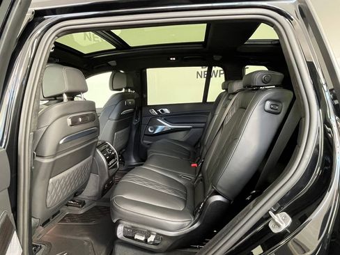 Certified 2025 BMW X7 M60i AWD/4WD image 17