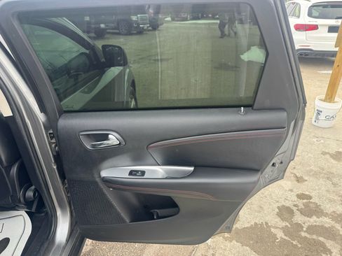 Used 2012 Dodge Journey R/T w/ Driver Convenience Group image 15