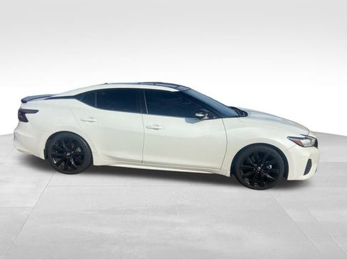 Used 2021 Nissan Maxima SR w/ Sport Mat Group image 8